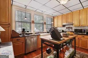 661 E Plum St, Jesup, GA 31546 - Photo 17