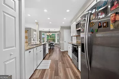 301 Lake Front Drive, Warner Robins, GA 31088 - Photo 9