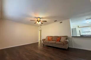 44 E Plum St, Hazlehurst, GA 31539 - Photo 5