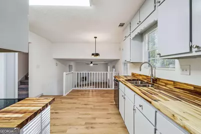 728 Stonebridge Crescent, Lithonia, GA 30058 - Photo 7