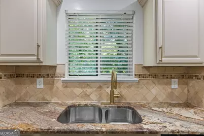 5250 Forest Downs Lane, Atlanta, GA 30349 - Photo 7