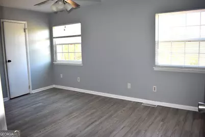 912 Pineland Avenue #APT 6, Hinesville, GA 31313 - Photo 7