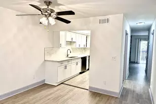 561 Northridge Crossing Dr, Sandy Springs, GA 30350 - Photo 3