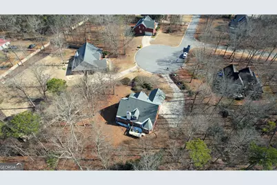 1000 Holcomb Ct, Bogart, GA 30622 - Photo 3