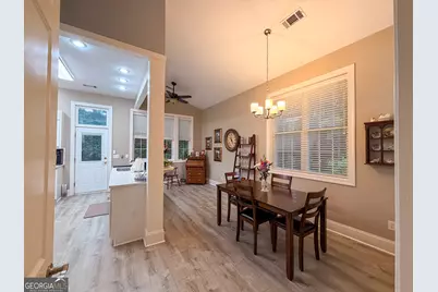 303 Winchester Court, Dublin, GA 31021 - Photo 11