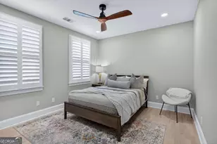 42 Chaucer St, Savannah, GA 31410 - Photo 39