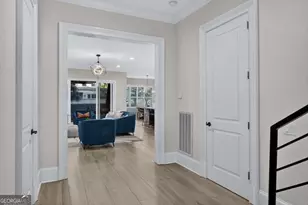 42 Chaucer St, Savannah, GA 31410 - Photo 17