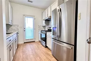 6243 Shoreview Cir, Flowery Branch, GA 30542 - Photo 9