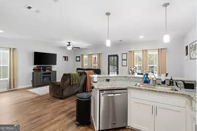729 Fairview Circle, Hinesville, GA 31313 - Photo 13