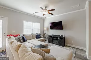 5545 Rockfern Dr, Lilburn, GA 30047 - Photo 7