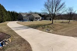 733 Woodland Way, Dewy Rose, GA 30634 - Photo 3