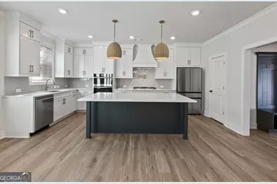 2410 Reserve Manor Court, Lawrenceville, GA 30043 - Photo 11