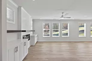 2410 Reserve Manor Ct, Lawrenceville, GA 30043 - Photo 7