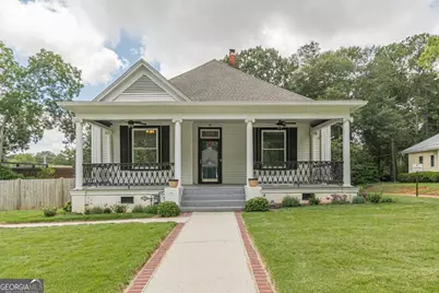 1808 Cambridge Avenue, Atlanta, GA 30337 - Photo 1