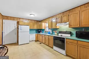 820 Collier Rd, Toccoa, GA 30577 - Photo 5