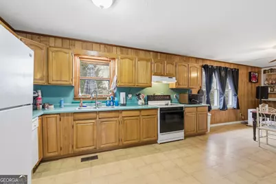 820 Collier Road, Toccoa, GA 30577 - Photo 3