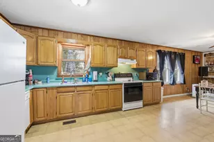 820 Collier Rd, Toccoa, GA 30577 - Photo 3