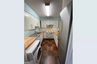 2479 Peachtree Road NE #1103, Atlanta, GA 30305 - Photo 9