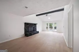 2814 Woodhollow Ln, Jonesboro, GA 30236 - Photo 3