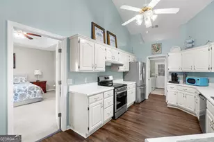 1018 Hunters Pointe Dr, Statesboro, GA 30461 - Photo 9