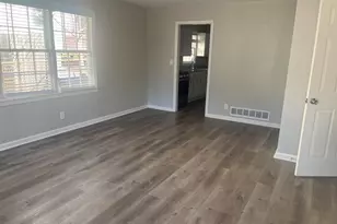 1262 Lorenzo Dr SW, Atlanta, GA 30310 - Photo 3