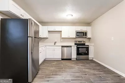 8621 Chestnut Lane, Lithia Springs, GA 30122 - Photo 7