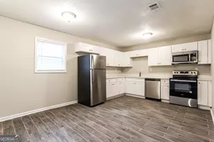 8621 Chestnut Ln, Lithia Springs, GA 30122 - Photo 5