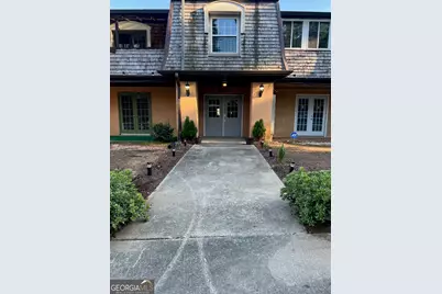 121 Rue Fontaine, Lithonia, GA 30038 - Photo 1