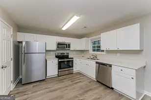 10376 Surf Ct, Jonesboro, GA 30238 - Photo 7