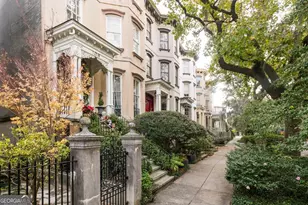 108 E Gaston St, Savannah, GA 31401 - Photo 5