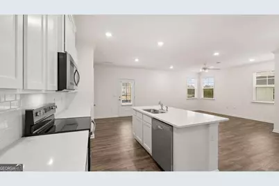 560 Silver Moon Drive, Loganville, GA 30052 - Photo 13