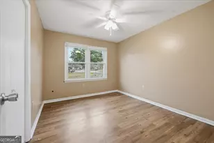 223 Randy Cir, Warner Robins, GA 31088 - Photo 11