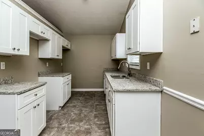 831 Rosewood Circle, Jonesboro, GA 30238 - Photo 5