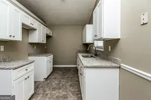 831 Rosewood Cir, Jonesboro, GA 30238 - Photo 5