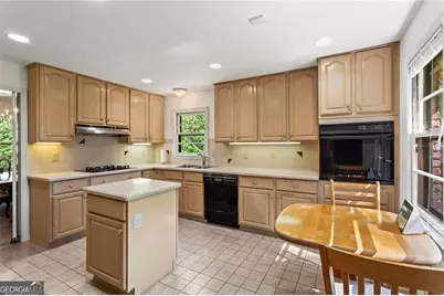 4872 Northland Drive, Sandy Springs, GA 30342 - Photo 9