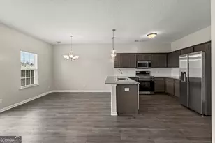 199 Brightleaf Cir, Hinesville, GA 31313 - Photo 3