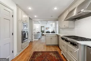 6250 Weatherly Dr, Atlanta, GA 30328 - Photo 15