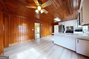 308 Church St, Hahira, GA 31632 - Photo 25