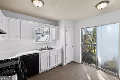 4223 Sheppard Xing Way, Stone Mountain, GA 30083 - Photo 13