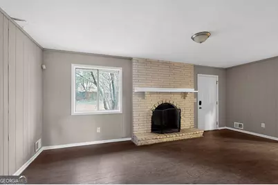 1093 S Indian Creek Drive, Stone Mountain, GA 30083 - Photo 9