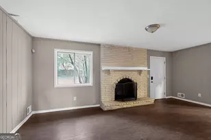 1093 S Indian Creek Dr, Stone Mountain, GA 30083 - Photo 9