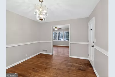 4902 Pine Hill Court E, Stone Mountain, GA 30088 - Photo 9