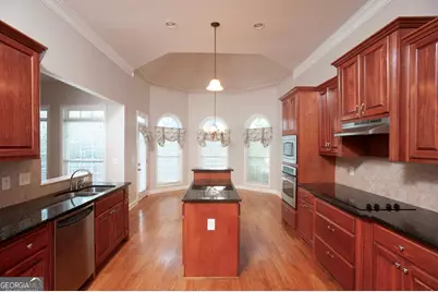 6520 Riada Court, McDonough, GA 30253 - Photo 9
