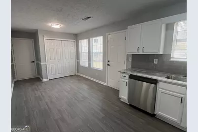 9221 Green Side Path, Riverdale, GA 30274 - Photo 11