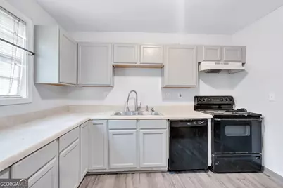 968 Sexton Drive, Stone Mountain, GA 30083 - Photo 5