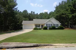 45 Chemin Pl, Sharpsburg, GA 30277 - Photo 1