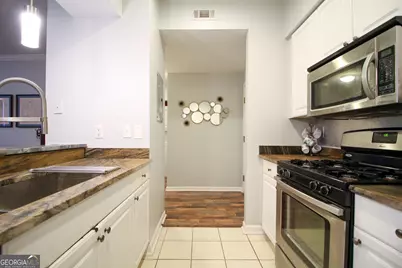 225 E Ponce De Leon Avenue #404, Decatur, GA 30030 - Photo 9