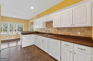 1225 E Hampton Dr, Statesboro, GA 30461 - Photo 19