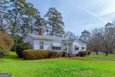 317 Georgia Avenue, Winder, GA 30680 - Photo 1