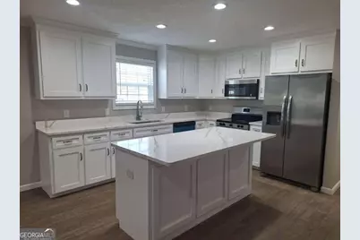 227 Twinn Lakes Drive, Baxley, GA 31513 - Photo 3